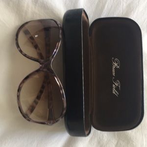Bruce Field sunglasses from Paris